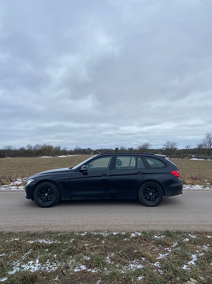BMW 328i 13 of 14