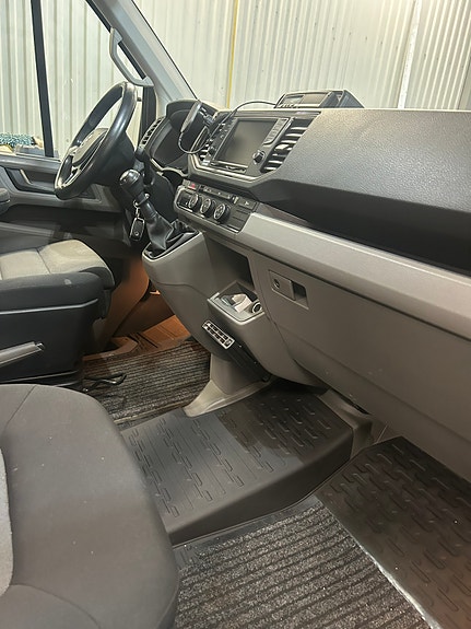 Volkswagen Crafter 7 of 8