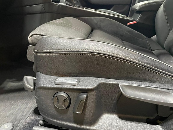 Volkswagen Passat Alltrack 17 of 17