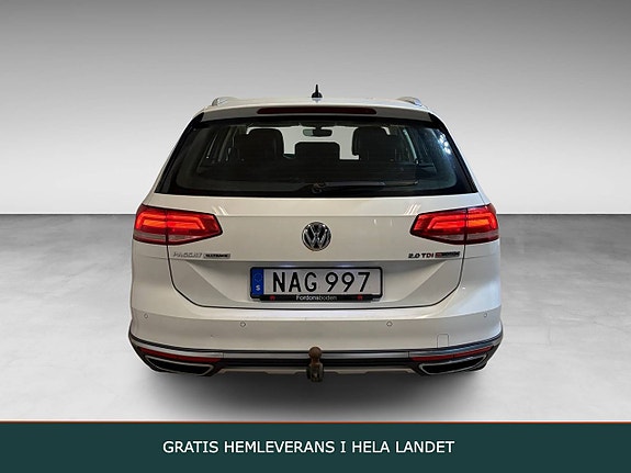 Volkswagen Passat Alltrack 3 of 5