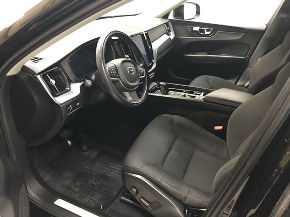 Volvo XC60 6 of 10