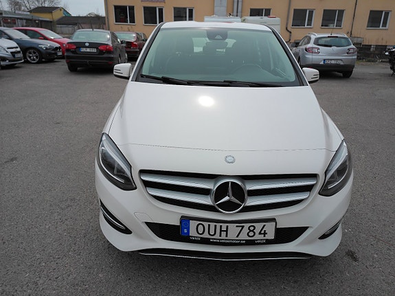 Mercedes-Benz B180 12 of 12