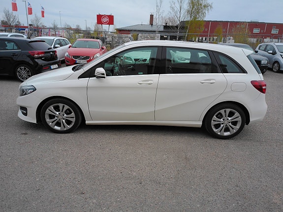 Mercedes-Benz B180 11 of 12