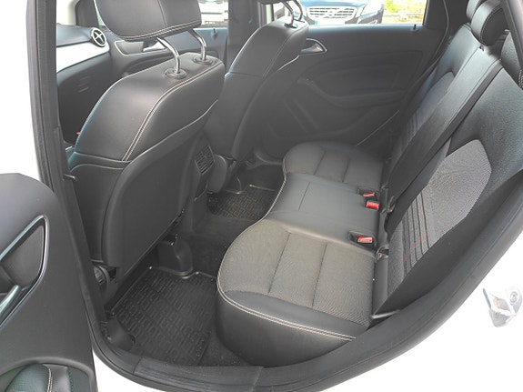 Mercedes-Benz B180 8 of 14