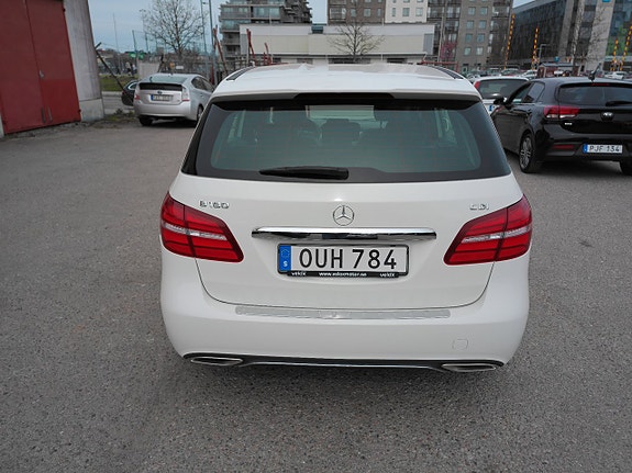 Mercedes-Benz B180 10 of 12