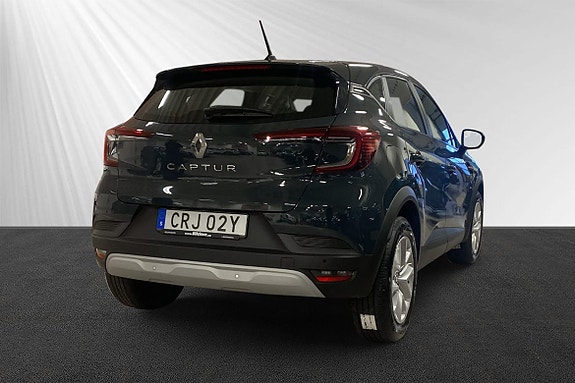 Renault Captur 3 of 5