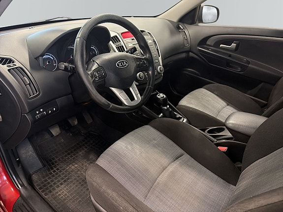 Kia Ceed 4 of 11