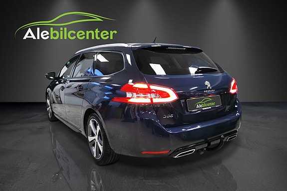 Peugeot 308 3 of 5