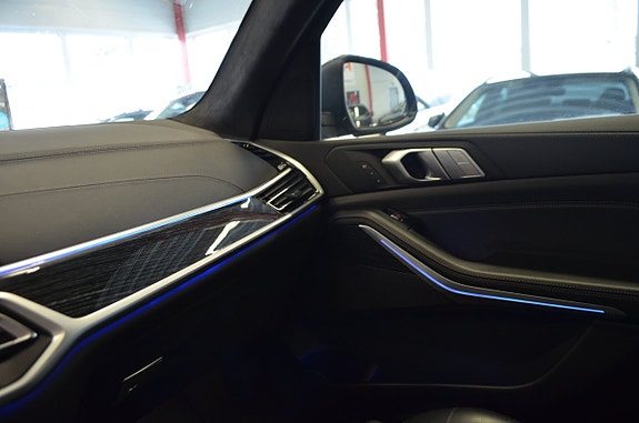 BMW X7 24 of 30