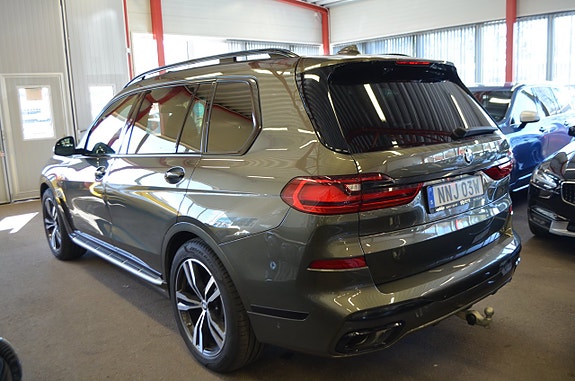 BMW X7 6 of 30