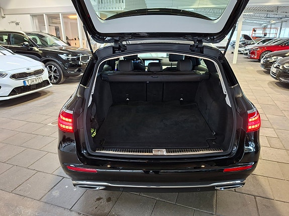 Mercedes-Benz E220 14 of 24