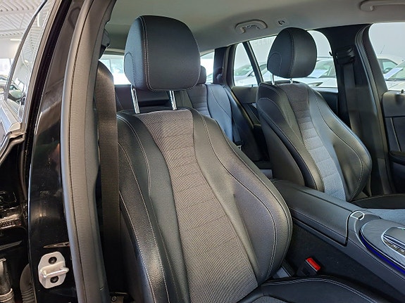 Mercedes-Benz E220 10 of 24