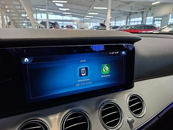 Mercedes-Benz E220 21 of 24