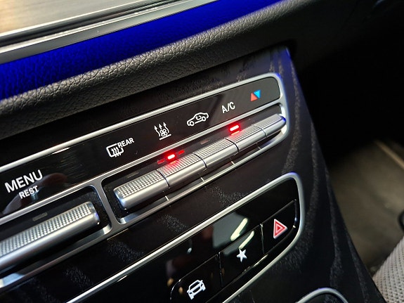 Mercedes-Benz E220 23 of 24