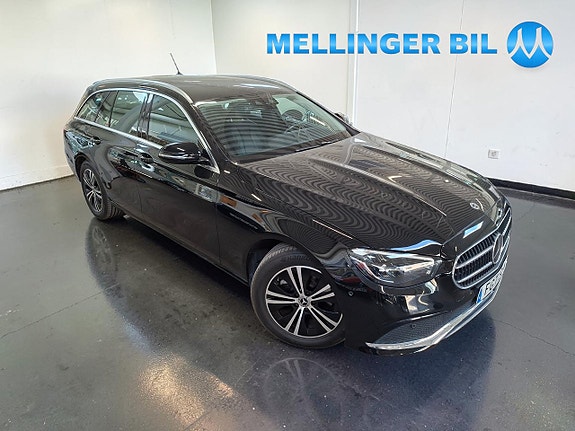 Mercedes-Benz E220 2 of 5