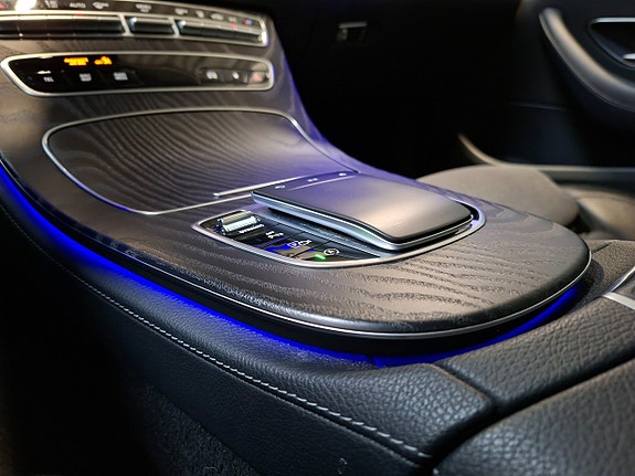 Mercedes-Benz E220 22 of 24