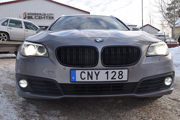 BMW 520d 2 of 5