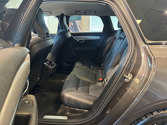 Volvo V90 22 of 26