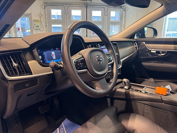 Volvo V90 6 of 26