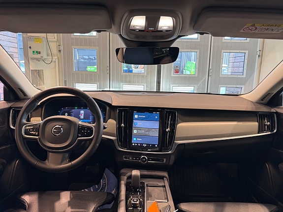 Volvo V90 4 of 5