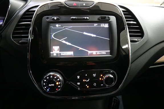 Renault Captur 10 of 16