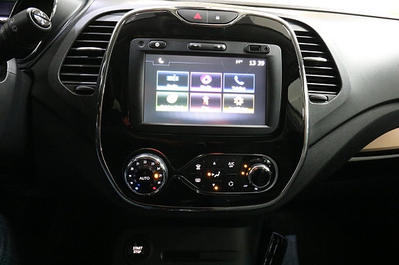 Renault Captur 12 of 16