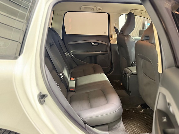 Volvo V70 6 of 29