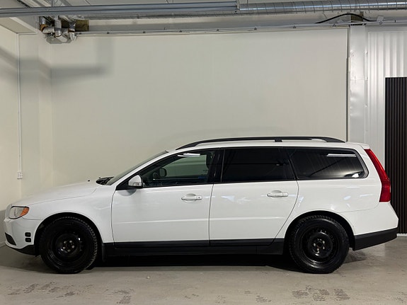 Volvo V70 11 of 29