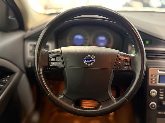 Volvo V70 7 of 29