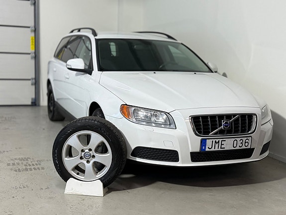 Volvo V70 4 of 29