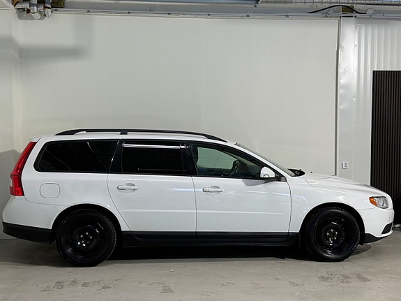 Volvo V70 3 of 29