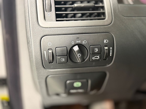Volvo V70 16 of 29