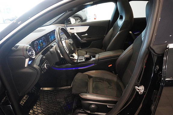 Mercedes-Benz CLA220 d 4 of 5