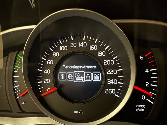 Volvo XC70 9 of 11