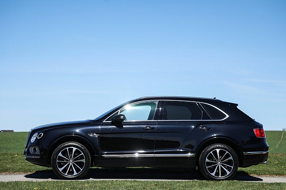 Bentley Bentayga 7 of 30