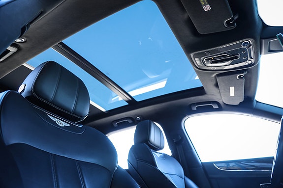 Bentley Bentayga 29 of 30