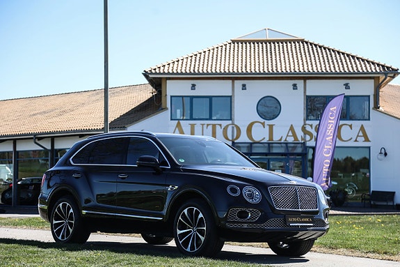 Bentley Bentayga 2 of 5