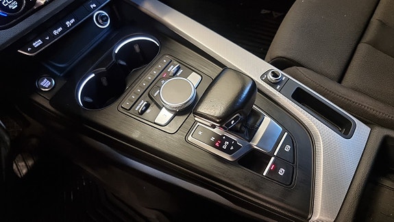 Audi A4 17 of 18