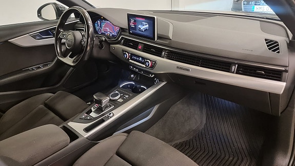 Audi A4 11 of 18
