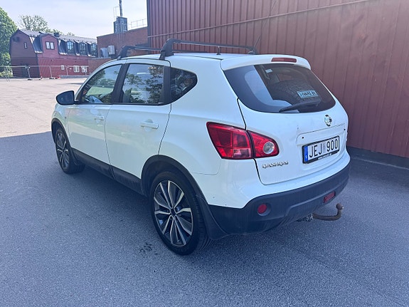 Nissan Qashqai 4 of 5