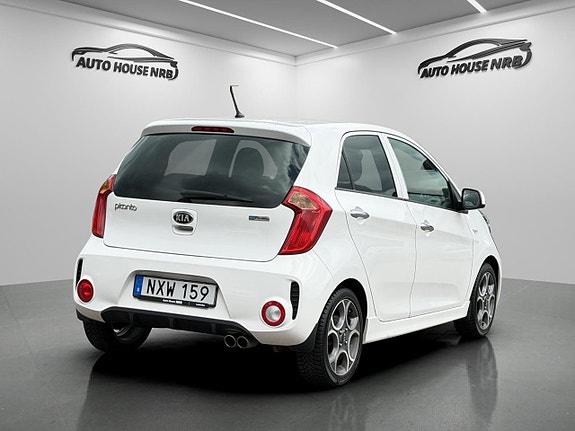Kia Picanto 9 of 23