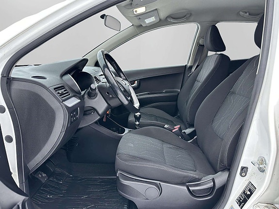 Kia Picanto 12 of 23