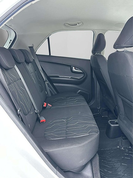 Kia Picanto 19 of 23