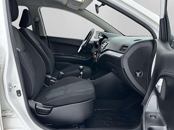 Kia Picanto 21 of 23