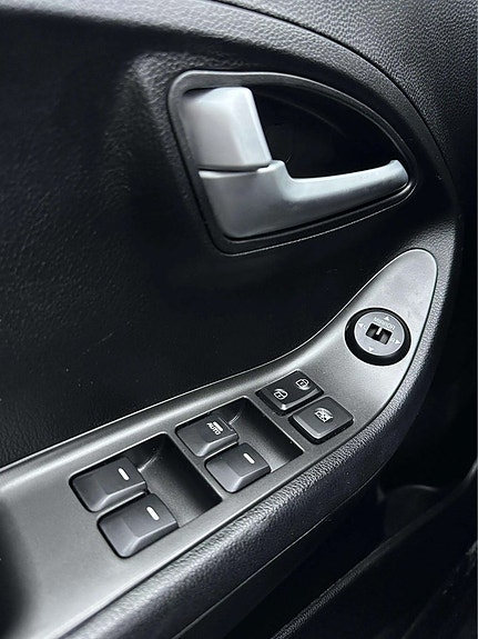 Kia Picanto 16 of 23