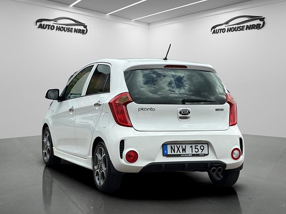 Kia Picanto 8 of 23