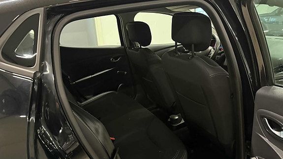 Renault Clio 17 of 19