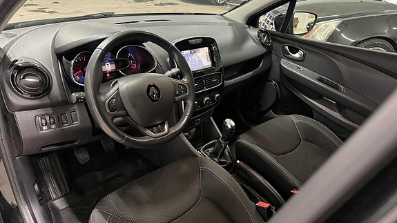 Renault Clio 14 of 19