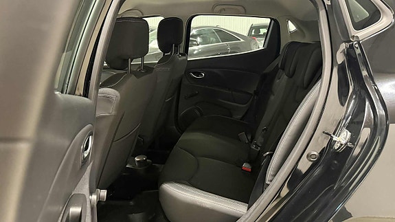 Renault Clio 18 of 19