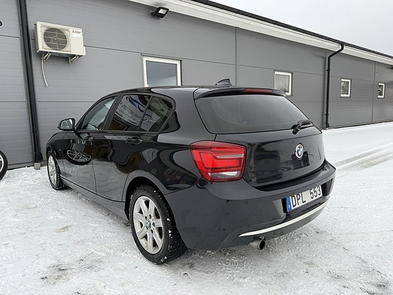 BMW 116d 5 of 17